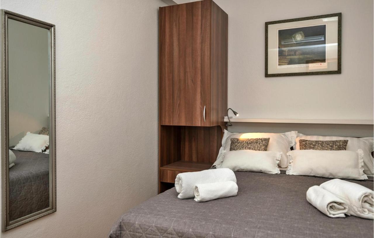 3 Bedroom Gorgeous Home In Makarska Exteriör bild
