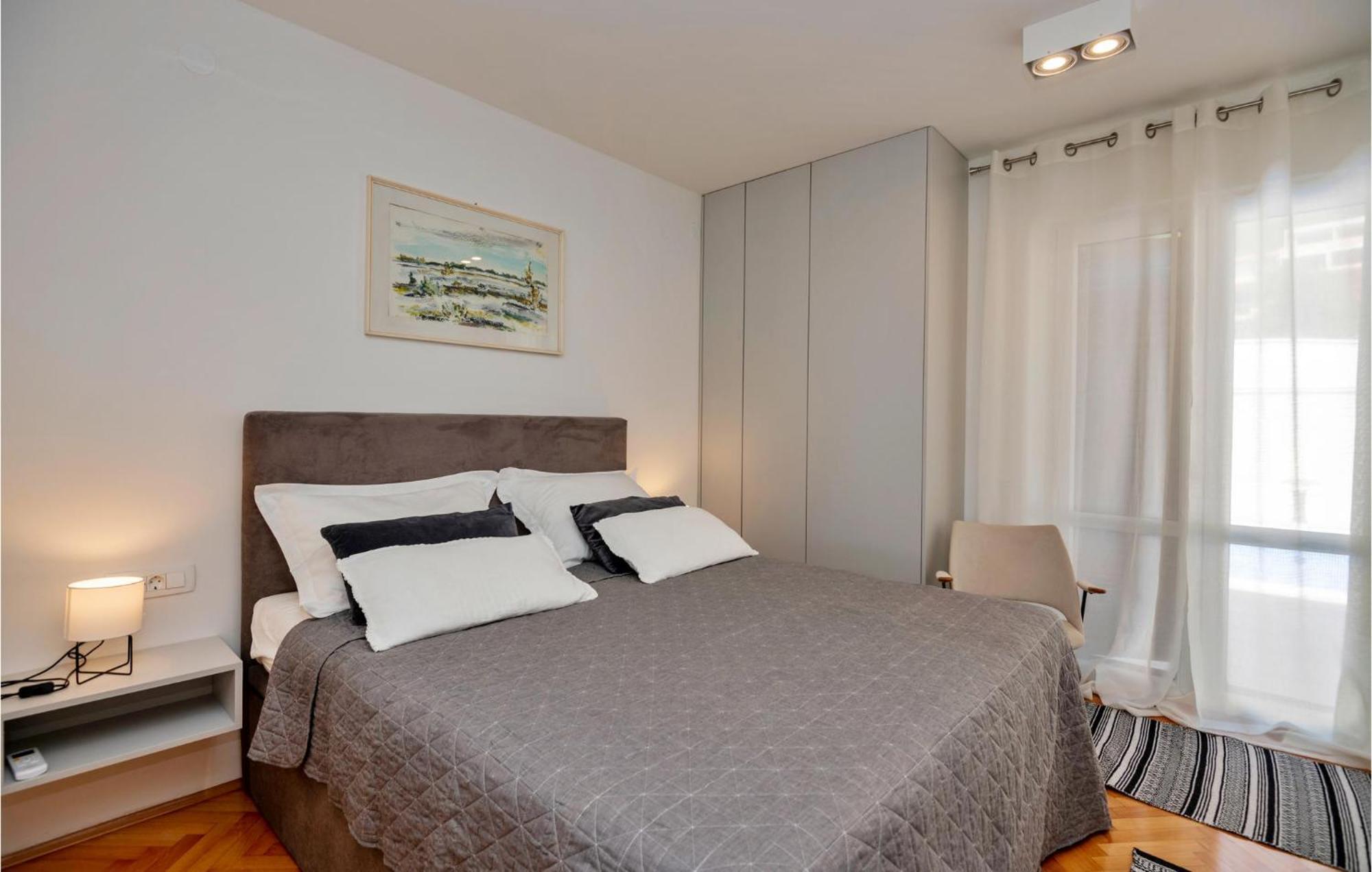 3 Bedroom Gorgeous Home In Makarska Exteriör bild