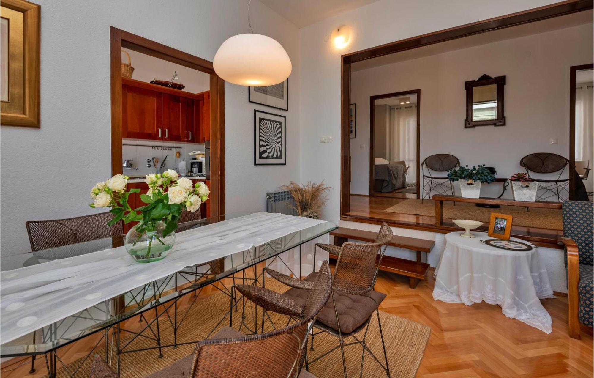 3 Bedroom Gorgeous Home In Makarska Exteriör bild