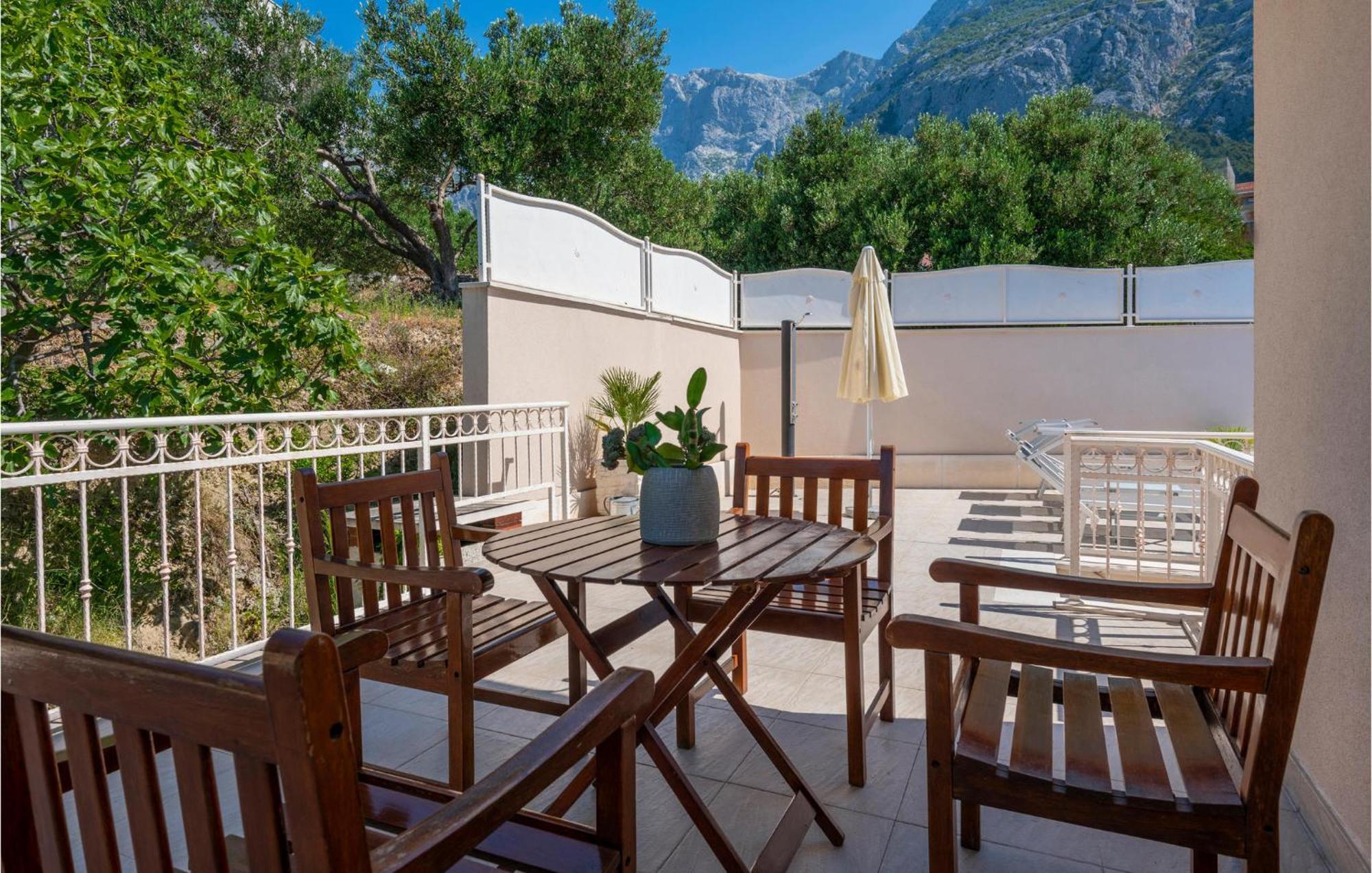 3 Bedroom Gorgeous Home In Makarska Exteriör bild