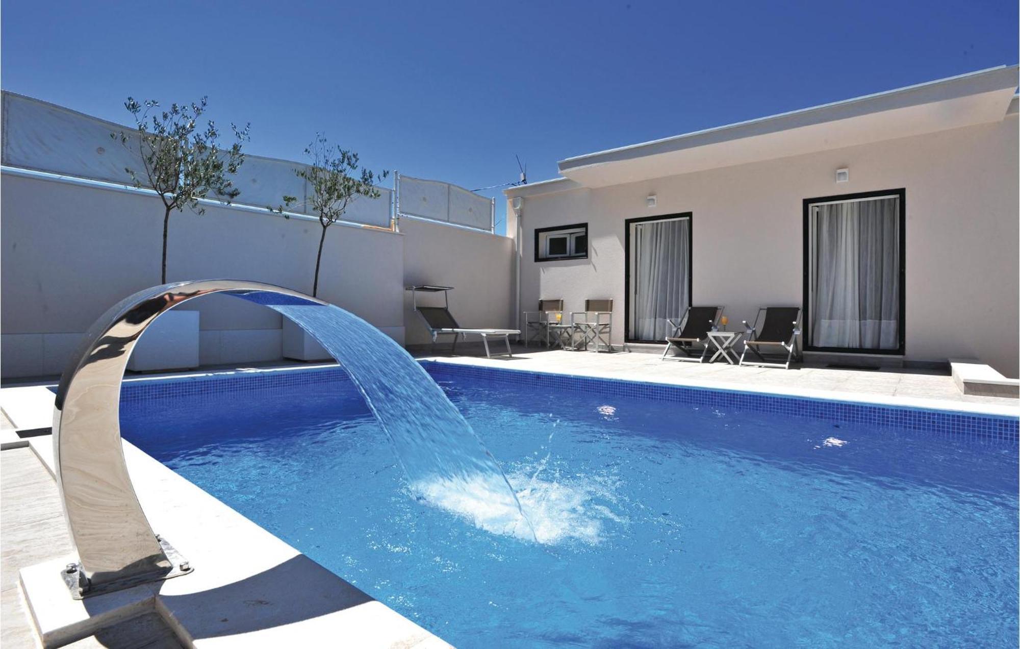 3 Bedroom Gorgeous Home In Makarska Exteriör bild