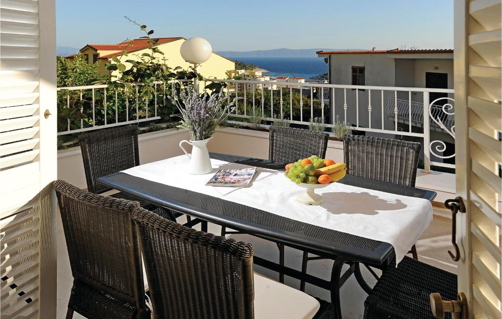 3 Bedroom Gorgeous Home In Makarska Exteriör bild