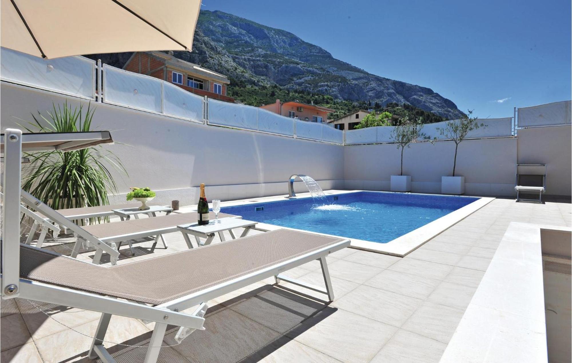 3 Bedroom Gorgeous Home In Makarska Exteriör bild